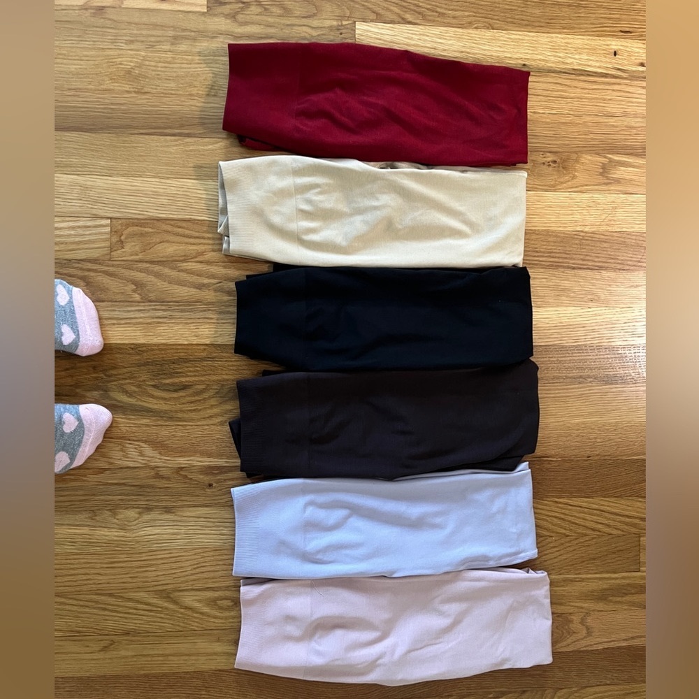 6 pairs Alphalete Amplify Leggings x small